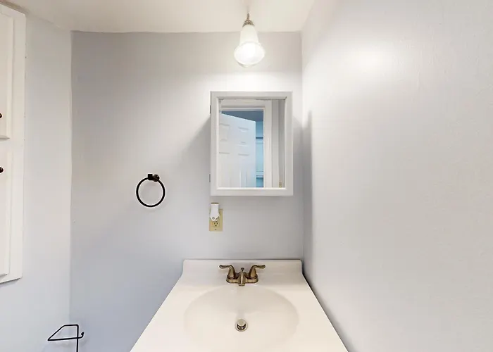Old Port Cove 27 Apartment *